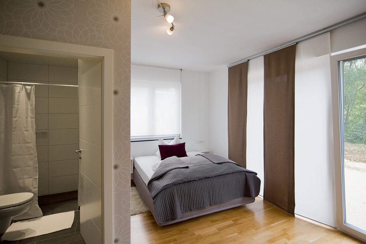Hotel Apartment Am Arbach Eningen unter Achalm Rom bilde